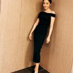 Michelle Wai Instagram - Cool 😎🖤 Dress: @maxandco @maxandco_asia Accessories: @apmmonaco Hair: @singsing113 Makeup: @make_up_by_mw