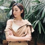Michelle Wai Instagram - 忙完就可以繼續拍衛食攻略啦，大家想睇我比拼咩食物？😋 #busy Outfit: @harveynicholshk @mmam_designer Hairstyling: @wiltam_hair Makeup: MW