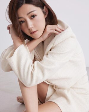 Michelle Wai Instagram - Thanks @esquirehk 🤍

text by DESMOND CHAN
styling by PADDY CHAN
photo by MAN WAI
video by KURT
hair by @singsing113 
makeup by @make_up_by_mw 
wardrobe by SANDRO @sandroparis