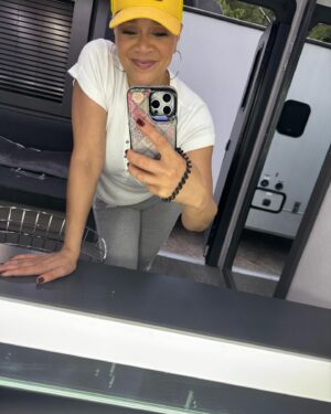Michole Briana White Instagram - Working hard on season 4 for you guys! Wooweee it's good!😍Yesterday was a long and great day. BMF hair and makeup team are frikin fire!🔥 Moe and Quin are everything! 🏆🏆🏆I luuuuvvv them so much💜! @mymanmoe @quintessencemua Can't wait for you to see this season! 🥰 #ilovewhatido #thankful #bmf #bestjobever #season 4️⃣🤸🤸💃🏼😍