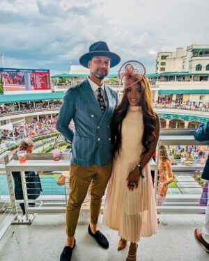 Mickey Guyton Instagram - We Kentucky Derby’d 🐎

👗: @sierraxdarien
