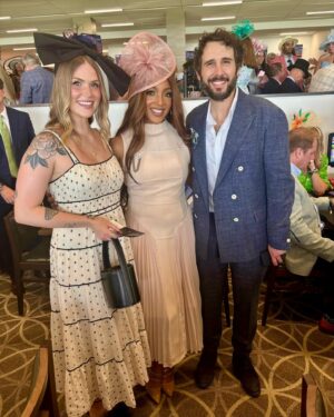 Mickey Guyton Instagram - We Kentucky Derby’d 🐎

👗: @sierraxdarien