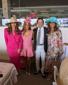 Mickey Guyton Instagram - Pre-derby festivities 💕🐎 @mstinaknowles @smokeyrobinson @hollyrpeete 👗: @retrofete