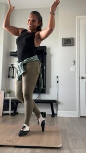 Actress Mika Kleinschmidt HD Instagram Photos and Wallpapers April 2024