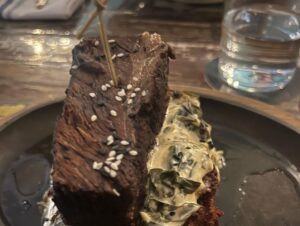 Mika Kleinschmidt Instagram - Brian’s birthday dinner provided by an amazing chef @chefwhitneywii at my favorite restaurant @commonrestaurant ! The hospitality in Savannah is like no other city and we love it here!❤️🥰 Thank you for making it special @stephaniekanner 💯