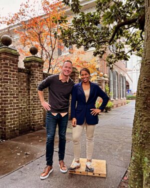 Mika Kleinschmidt Instagram - Falling in Love with this fall season in Savannah, GA. The colors are inspiring and can’t wait to share what special project we’ve been working on🥰❤️🙌 🍁 @mrbreakinground @dirt2designllc @superiorconstructionservllc @hgtv @streamonmax #renovation #dreamscometrue #fallseason #savannah