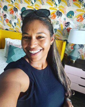 Mika Kleinschmidt Instagram - Sunday at the Sunburst! Thank you @sunburst_inn for a perfect getaway with my mom visiting. Renovation is still looking great and the guest are enjoying all the added value!!
#chic-y, beach-y, boutique-y!! #100daydreamhotel 🙌🥰❤️