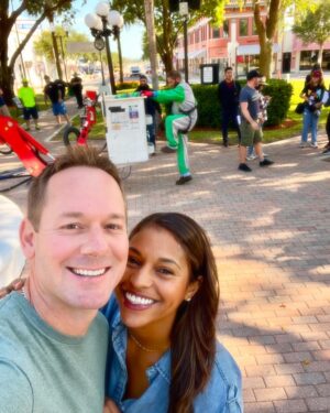 Mika Kleinschmidt Instagram - Working on something special with my special someone. 🍊🎥 🤫 

#HGTV #VisitSebring #HTT3