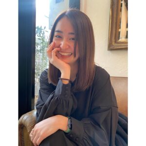 Miki Yanagi Instagram - 髪の毛つやぁつやぁ
本当にいつも素敵に仕上げてくてありがとうございます🥺❤️

@belle_kana 
@belle_airi
