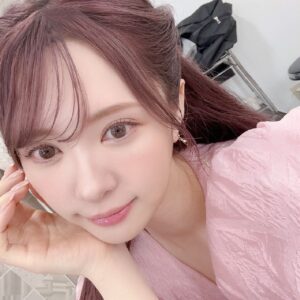 Miki Kawanishi Instagram - 🌸🤍

写真は去年の(⸝⸝ ◜~◝⸝⸝)

あっ、muice新作発売されたよー😽
全部限定なので店舗見てみてね🤍

#muice #ミュアイス #プチプラコスメ #新作コスメ
#バレンタインコスメ #チョコ食べたい