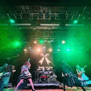 Miku Kobato Instagram - 🌏思い出投稿っぽ
North America tour🕊🇺🇸

2023.8.15
House of Blues Anaheim
in Anaheim, CA

Thank you SOLD OUT po!!!
On this day, 
I'm sure the venue was more lively than the nearby Disneyland, 
don't you think po?!
It was a really fun night po!!

次はみんなでディズニーランドにも行きたいっぽね？！

#bandmaid #10thanniversary #anniversary #tour #anaheim