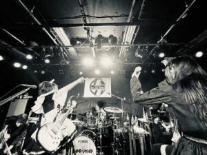 Miku Kobato Instagram - 🕊🌏🇯🇵
思い出達。
10th Anniversary Tour 2023
後半のお写真をお届けっぽ。part2

2023.9.30  TAKAMATSU  MONSTER 1-3枚目
2023.10.1 MATSUYAMA  SALONKITTY 4-5枚目
2023.10.7 AKITA Club SWINDLE 6-7枚目
2023.10.9 SENDAI GIGS 8-10枚目

#高松 #松山 #秋田 #仙台
#bandmaid #思い出 #2023 #ツアー #10thanniversary

今日はクリスマスっぽね。
メリークリスマスっぽ🎄