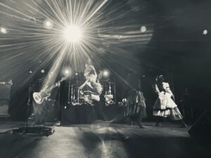 Miku Kobato Instagram - 🌏思い出投稿っぽ。
North America tour🕊🇺🇸

2023.8.18
Pabellón Oeste del Palacio de los Deportes
in Ciudad de México

It was the final show of our North American tour po.
Mexico, after 5 years, exceeded all expectations with an incredible energy po!!Thank you so much to everyone who came out in the rain po.
Looking forward to seeing you again!!

🇲🇽
Fue el último concierto de nuestra gira por América del Norte po!
En México, después de 5 años, vivimos una experiencia increíble gracias a la gran energía de todos ustedes, a pesar de la lluvia po!!!!
 ¡Muchas gracias a todos por venir po.
Esperamos con ansias volver a vernos pronto po🕊

#bandmaid #10thanniversary #anniversary #tour #Mexico