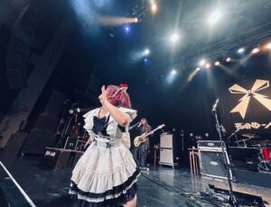 Miku Kobato Instagram - 🌏🕊🇯🇵

タイトル
『皆の声で生き返る小鳩。』

#bandmaid #おまじないtime #10th #anniversary #思い出 #萌え萌えキュンキュン #moemoe #kyunkyun