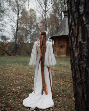 Mila Ershova Instagram - Хотелось, чтобы моё предложение было особенным и запомнилось. Желательно, на всю жизнь. Я договорился с актерским агентом Милы, сымитировал пробы и отправил ее на «съемки» в Армению.

А целиком эту историю можно прочитать в февральском выпуске журнала @okmagazine_ru по ссылке в шапке профиля 🙌🏼

Planner @monic_wedding_studio 
Producer, style @leisana.v
Photo @alexa.curly 
Video @tammi.senss 
Decor @_nefeda
Muah @mayer_aleksa
Accessories @wedery.ru, @thesoulerobe, @resobjects
Clothes: @gapanovich.brand, @lebride.atelier, @n68_atelier 
Model @svyatoslav_rogozhan, @_milache