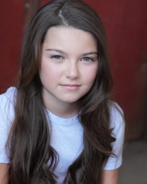 Mila Harris Instagram - 🙏🏻 Mindset of gratitude today, with a few new film projects to announce soon!  Work hard, stay focused, keep going! 🤗 #comingsoon #blessed #grateful #work #hard #focus #determination #actor #mindset #keepgoing