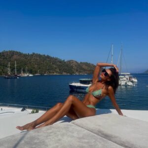 Mila Kalađurđević Instagram - #holiday #milakali