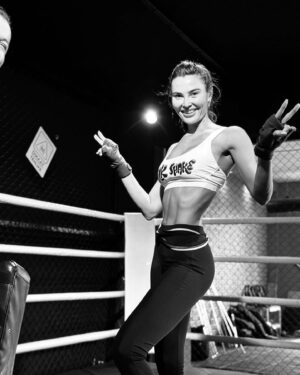 Mila Kalađurđević Instagram - Smile and life will smile back to you 😀#lifegoals