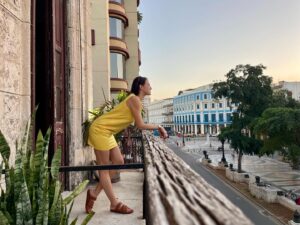 Milena Radulović Instagram - “Half of my heart is in Havana”, i jeste. Grad-film, strip, san. #coloresdelavida #tobecontinued