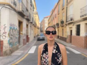 Milena Radulović Instagram - #queviajeros #unamor ☀️♥️
Malaga, Marbella, Frigillana, Nerja, Granada ( Alhambra) Ronda, Valencia ! Zivot bogatiji za ozbiljne lepote!