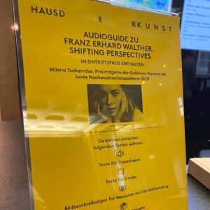 Milena Tscharntke Instagram - Die Ausstellung Franz Erhard Walther. Shifting Perspectives, für die ich den Audioguide gesprochen hab läuft noch bin zum 29.11. !! wirklich sehenswert 🤓