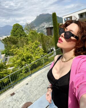 Militta Bora Instagram - Visitando mis raices Italianas y Suizas 
BELLINZONA 🇨🇭Y APPIANO GENTILE, COMO 🇮🇹🩷 q alegria !!!!!! 
#BELLAGIO #LAGODICOMO