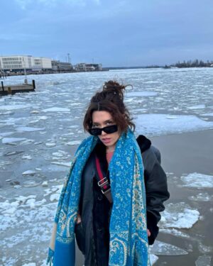 Militta Bora Instagram - -25 grados De la Patagonia el fin del mundo a FIN LANDIA Polo Norte/ North Pole❤️‍🔥Sauna Culture ❤️‍🔥Renos de Santa 💔Perrita Husky vikinga ❤️‍🔥AURORA BOREAL. 🥹😍🥰🙏🏻 HELL sincki . Aguanté lo máximo que pude para la foto🥶🥶🥶
#finland #helsinki #saunaculture #renos #aurora #northenlights #northpole #vikings #huskylovers