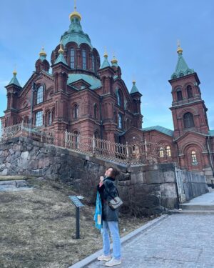 Militta Bora Instagram - -25 grados De la Patagonia el fin del mundo a FIN LANDIA Polo Norte/ North Pole❤️‍🔥Sauna Culture ❤️‍🔥Renos de Santa 💔Perrita Husky vikinga ❤️‍🔥AURORA BOREAL. 🥹😍🥰🙏🏻 HELL sincki . Aguanté lo máximo que pude para la foto🥶🥶🥶
#finland #helsinki #saunaculture #renos #aurora #northenlights #northpole #vikings #huskylovers