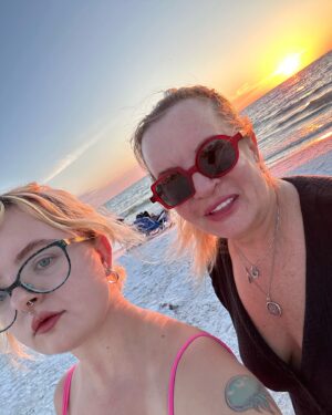 Milly Shapiro Instagram - 🐠the mother and the beach 🐠