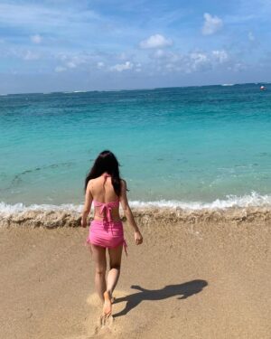 Min Do-hee Instagram - ☀️👙🌊🏝️