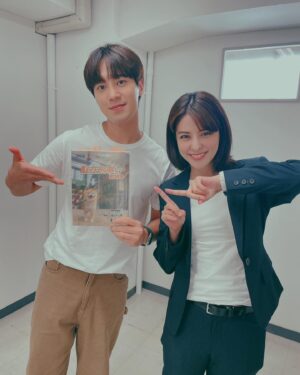 Mina Fujii Instagram - .
『駐在刑事SP 2023』、ご覧になっていただき、ありがとうございました👮🏻✨
今年もあっつい奥多摩で、水根の皆さんとあっつい夏、過ごすことができて幸せでした🌻

日焼けしたよーう🤣🔥

“주재형사special 2023”, 봐주셔서 감사합니다👮🏻✨
올해도 뜨거운 오쿠타마에서  뜨거운 여름을 지낼수가 있어서 너무 행복했어요🌻

많이 탔어요~🤣🔥

#駐在刑事SP2023
#駐在刑事
#和泉玲香
#テレビ東京