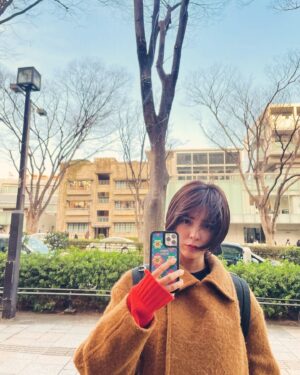Mina Fujii Instagram - .
It’s cold today💨

#omotesando
#表参道
#美菜私服