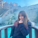 Mina Shirakawa Instagram - 草津は激寒でした！！マイナス4度だった🥶 自然は沢山のパワーと癒しをくれるなぁ。 #STARDOM #MinaShirakawa #prowrestling #草津 #草津温泉 #温泉 #湯畑 #valentino #tralel