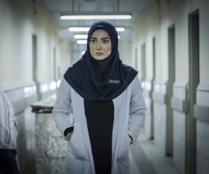 Mina Vahid Instagram - مهتاب در سریال افرا 
کارگردان بهرنگ توفیقی
عکس:@mohammad.daraii