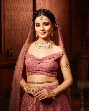Minakshi Jaiswal Instagram - Create your own Happiness 💖 #harekrishna #divine #feelingblessed #actress  #Minakshijaiswal #Mumbai