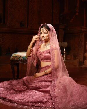 Minakshi Jaiswal Instagram - Create your own Happiness 💖 #harekrishna #divine #feelingblessed #actress  #Minakshijaiswal #Mumbai