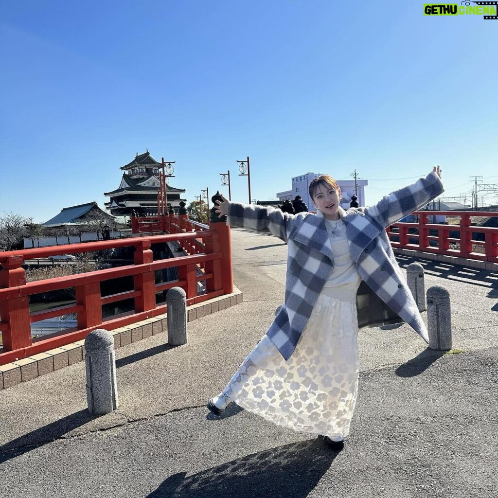 Minami Takahashi Instagram - メーテレ「超町人！チョコレートサムネット」 愛知・清須市を調査✨ ご協力いただいた皆様ありがとうございましたー🤗🌸 見逃し配信はTVerからぜひ✨ #チョコレートサムネット #メーテレ #tv 衣装👗 コート @lilliancarat_official スカート @coel.official