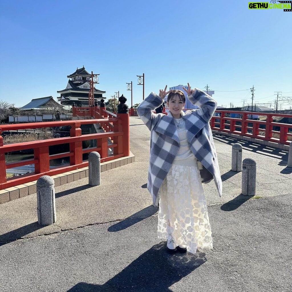 Minami Takahashi Instagram - メーテレ「超町人！チョコレートサムネット」 愛知・清須市を調査✨ ご協力いただいた皆様ありがとうございましたー🤗🌸 見逃し配信はTVerからぜひ✨ #チョコレートサムネット #メーテレ #tv 衣装👗 コート @lilliancarat_official スカート @coel.official