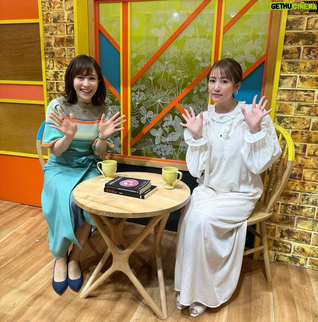 Minami Takahashi Instagram - TBS ひるおび 今週もありがとうございました✨☺️ #ひるおび #tbs #tv 衣装👗 ブラウス・ワンピース @lanvin_en_bleu_womens イヤリング @anemone_official パンプス @dianashoespress