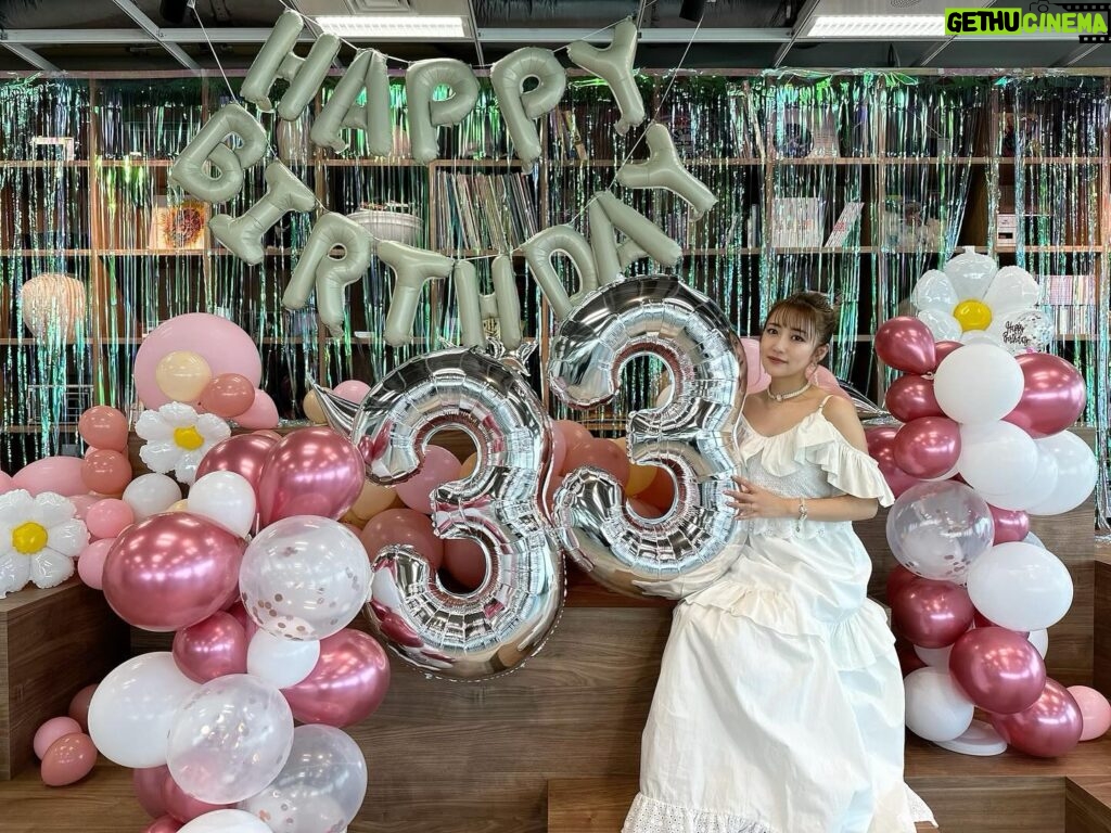 Minami Takahashi Instagram - ファンクラブCheeky eyes MINAMI TAKAHASHI Birthday Talk Event 2024✨✨ お越しくださった皆さんありがとうございました🌸🥺 今年初の対面イベント！ 久しぶりに皆さんにお会いできて嬉しかったです✨ ゆる企画にカオス企画に盛り沢山でお届けしました😂 楽しんでいただけていたら幸いです！ 1部は白衣装でしたー✨🤗 #みなみバースデー33 #ファンクラブイベント #cheekyeyes #バースデーイベント 衣装👗 ワンピース @honeymihoney_official チョーカー　ブレスレット @niita_official イヤリング @ohrorajewelry サンダル @dianashoespress