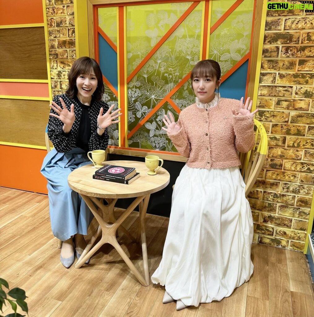 Minami Takahashi Instagram - TBS ひるおび 今週もありがとうございました！ #ひるおび #tbs #tv 衣装👗 カーディガン・スカート @lilliancarat_official トップス　 @cocodeal_official イヤリング　 @threefourtime_official パンプス　 @dianashoespress