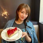 Minami Takahashi Instagram – 4月8日🌸
33歳になりましたー✨
本当に30超えてから1年1年のスピードが上がってる気がする😂

今年もお仕事、プライベート
どちらも大切にしながら楽しく過ごしていけたらなと思っています😊
あとはしっかり体調管理しながら健康に！元気に！（花粉早く落ち着いてほしいよー🥹

どうぞ皆さん今年もよろしくお願いしますー✨

#birthday
#33
#thankyou