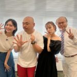 Minami Takahashi Instagram - 昨日は「クロフェス2024 ～5周年だよ！全員集合！だしん！～」にゲストMCとして出演させていただきました✨ ステージ上で輝くアイドルちゃん達最高✨ お天気にも恵まれて良かった☀️🥺 改めてクロフェス5周年おめでとうございます！ 全員ではないけれど沢山のアイドルちゃんと会えて話せて楽しかった✨ 楽屋はクロと隣だったんだけどクロの部屋覗いたらリチも菊地さんもいた笑 楽しげメンツすぎる😂✨ キッチンカーにはクロコラボも！ クロコロは黒ゴマ推しです🤤✨ 今日も良きクロフェスになりますようにー！ クロ頑張ってー✨🤗 #クロフェス2024 #クロフェス #クロちゃん 衣装👗 トップス・ビスチェ・スカート @lilliancarat_official