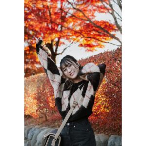 MindaRyn Instagram - 紅葉最高だー！！🍁🍂
河口湖で撮った写真編集が完成できたので、
これからどんどんIGでアップして行こうぜ！
お楽しみに！！✨

—————————

ใบไม้แดงฉวยมากกก🍁🍂
แต่งรูปที่ไปถ่ายที่คาวากูจิโกะเสร็จเรียบร้อยย
เดี๋ยวจะทยอยอัฟลงใน IG น้า
เตรียมตัวรับแรงกระแทก!!✨

—————————

Autumn leave season~🍁🍂
Ive just finish editing the photo I took from Kawaguchiko! I will start upload it on my IG from now!
Stay tune!!✨

#MindaRynのphoto