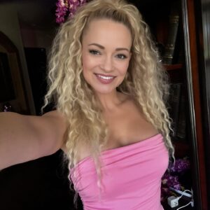 Mindy Robinson Instagram - Your reminder as Tax Day is here....

You do not have to pay taxes that are going to drone bomb little kids, murder unborn babies, fund an entire border invasion, start WW3 for profit, create illegal bioweapons to be used against us, money laundering foreign aid back to these war pigs in Congress, be spied on, rig elections, fund Big Pharma to poison us, or sexually groom and confuse public school kids...

I haven't paid in 3 years and I'm not going to start now, if they want to put me on a soap box about how none of our tax money is supposed to go toward these things according to the Constitution...then I'll get on it. I'm out of fucks to give with these baby killing pedos.

And I know @PeymonFreedom and Freedom Law Center has my back....because no taxation without representation, Baby.

http://freedomlawschool.org/mindy

#TaxRevolt #notaxationwithoutrepresentation