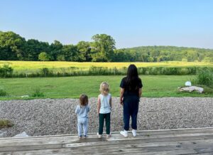 Mini Anden Instagram - Magical weekend #onthefarm with this crew 🙌 Loved every moment! More please 💚@yvonnestrahovski #love