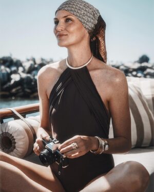 Mini Anden Instagram - Sail away with me ⚓️ Story just out in @gloriamagazine Such a great day on the water with this wonderful crew @makeupbyrikucampo @littlenycbee @heidimeek @ianjameshair #Marinadelray 🐋