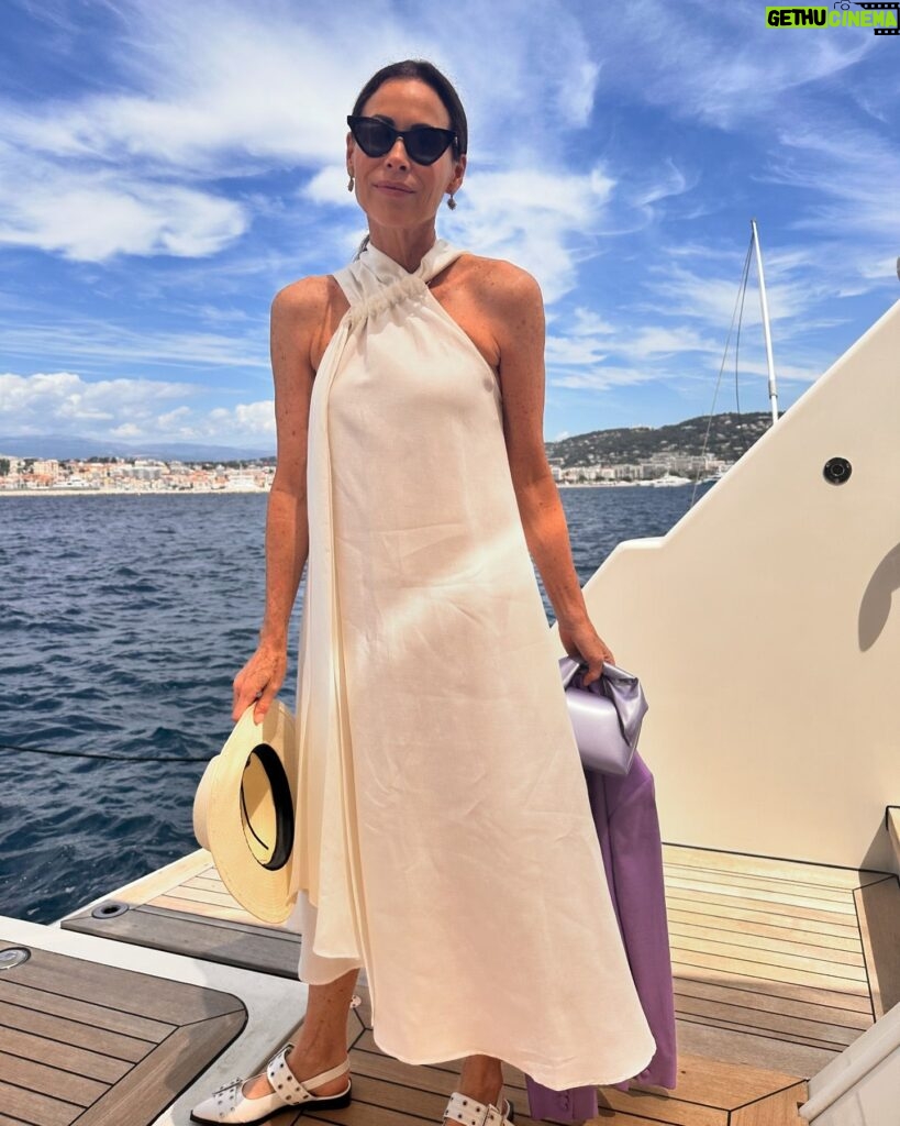 Minnie Driver Instagram - I thought I couldn’t but I Cannes. #cannes 💜 @reiss