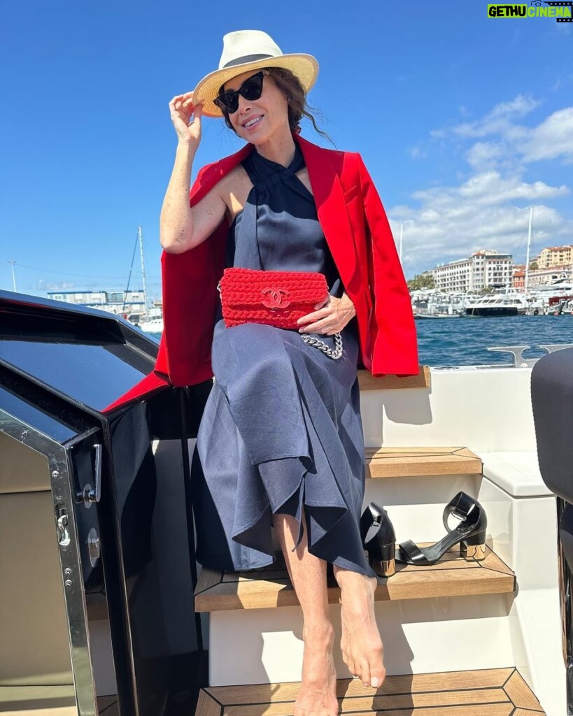 Minnie Driver Instagram - Heading to work today. Arguably the greatest commute in the entire world. #cannes #cannesfilmfestival 🌊