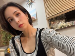 Minori Inudo Instagram - ショートボブ💇‍♀️✨
.
.
おすすめの韓国ドラマ
なんですか？🌸
ハマりたいのに何みても
ハマれない、笑